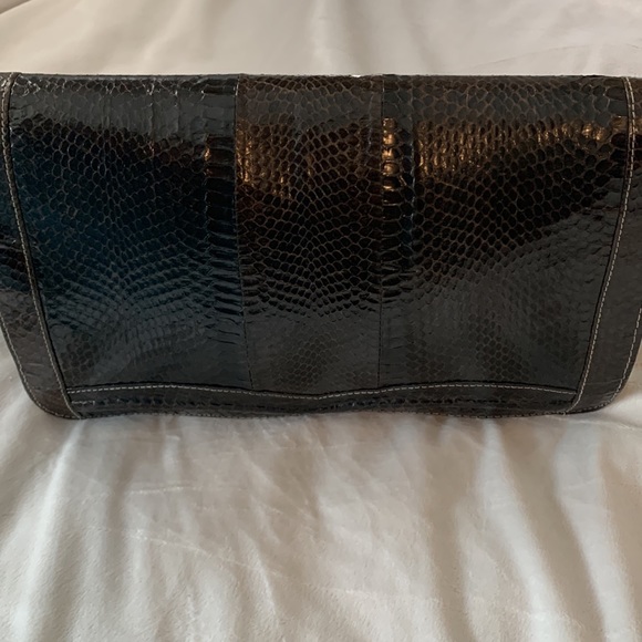 Gorgeous vintage chocolate brown snakeskin bag in amazing condition! Unique! - Picture 7 of 16